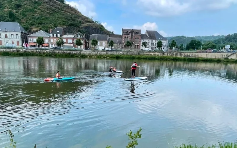 Vue de la Meuse avec des paddle - Escapade Meuse dans les Ardennes